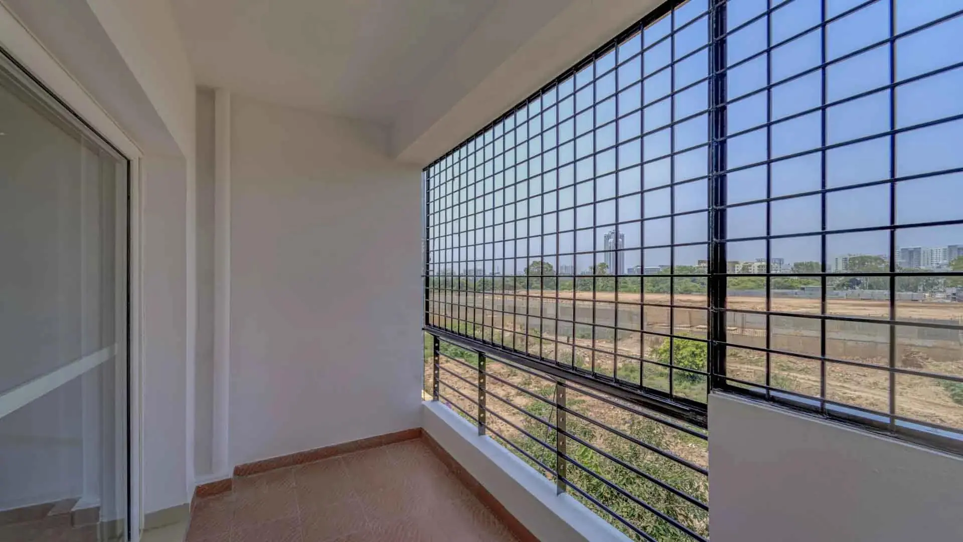 Living room_side.jpg